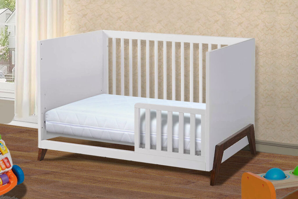 Dječji madrac Standard stavljen u dječji krevetić
